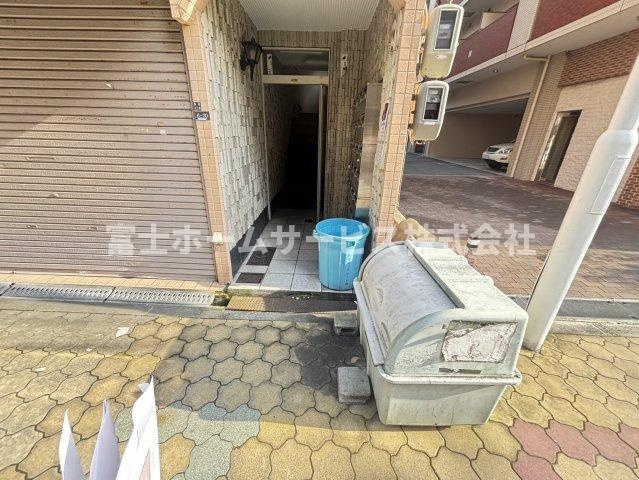 ファッション長居ハイツのエントランス