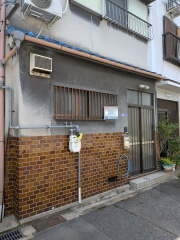 野田6丁目貸家のエントランス