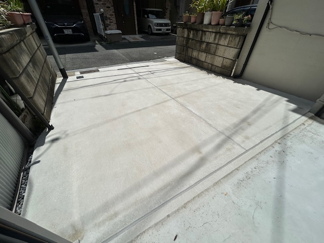 高見3丁目倉庫付駐車場の駐車場