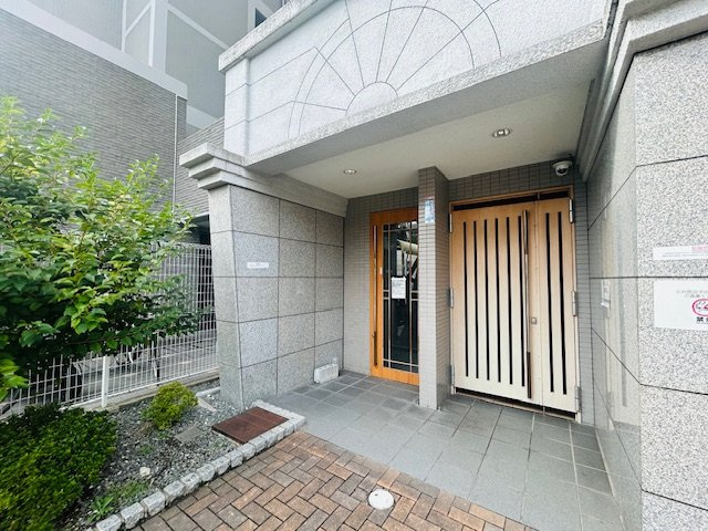 バレーヒルズ津田駅前のエントランス