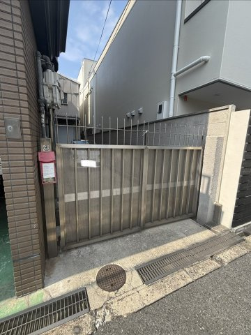 巽東2丁目倉庫の外観