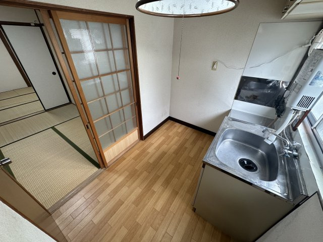 松本文化住宅のキッチン