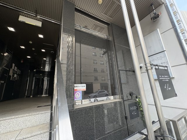 ケイアンドエイビルのエントランス
