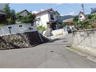 【前面道路含む現地写真】 | 広島市安佐南区山本５丁目 第二東亜ハイツ