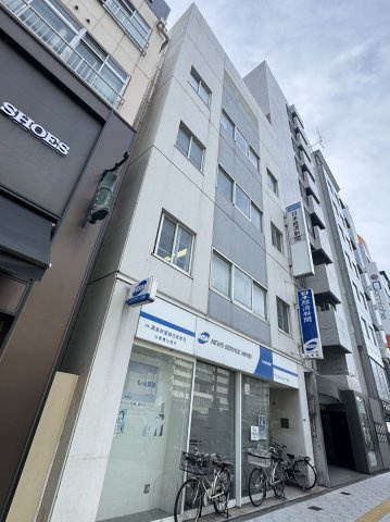 日経心斎橋ビルの外観