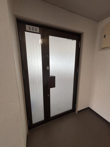 菊水第二ビルの玄関
