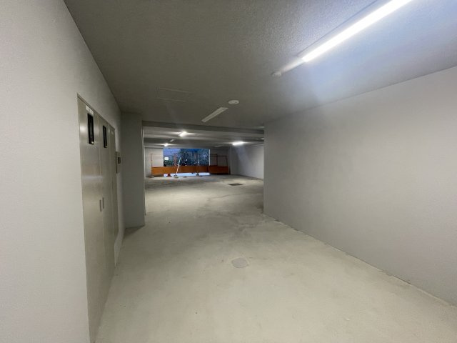 枚方市長尾家具町１丁目の店舗事務所の内装