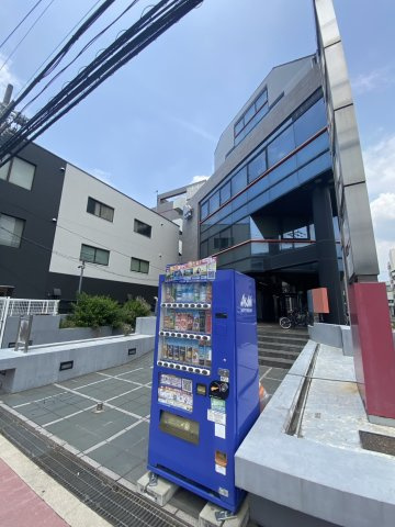 江坂DAプラザビルの外観