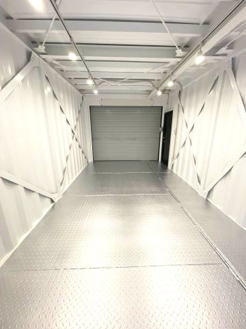 AZTO菱屋東の駐車場