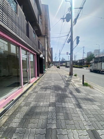 ラヴィ城北の周辺