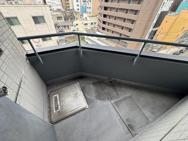 アリタ日本橋5ビルのバルコニー