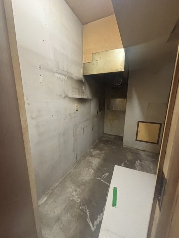 レアレア放出20番館のロビー