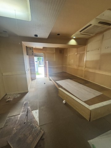 レアレア放出20番館のロビー