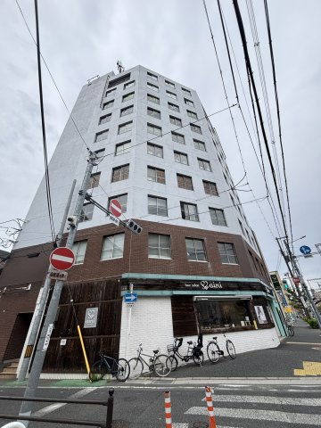 ジェイルミナ小阪の外観