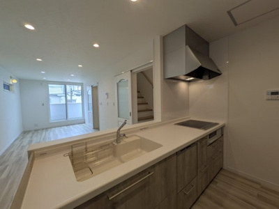 【キッチン】 | 【吉島新町１】可愛い＆収納充実の3階建て都市型住宅