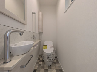 【トイレ】 | 【吉島新町１】可愛い＆収納充実の3階建て都市型住宅