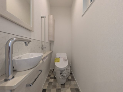 【トイレ】 | 【吉島新町１】可愛い＆収納充実の3階建て都市型住宅