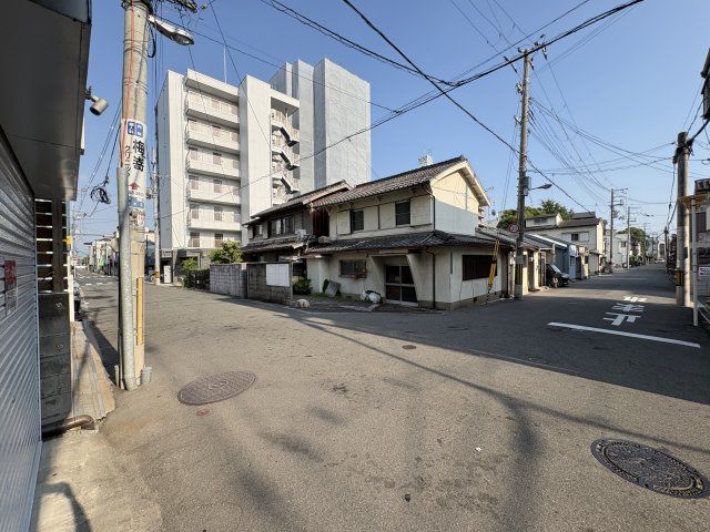 ラ・フィーネ英光の駐車場