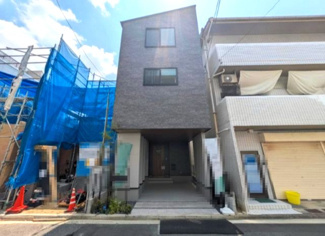 【外観】 | 【吉島新町2】こだわりの洗練された都会派モダンデザイン住宅 | 不動産購入のことなら全てサポートしています！理想の住まいを実現いたします。