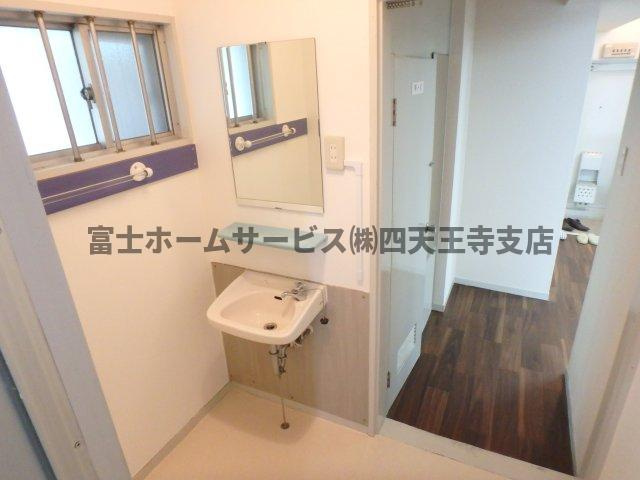 岡田ビルの洗面所