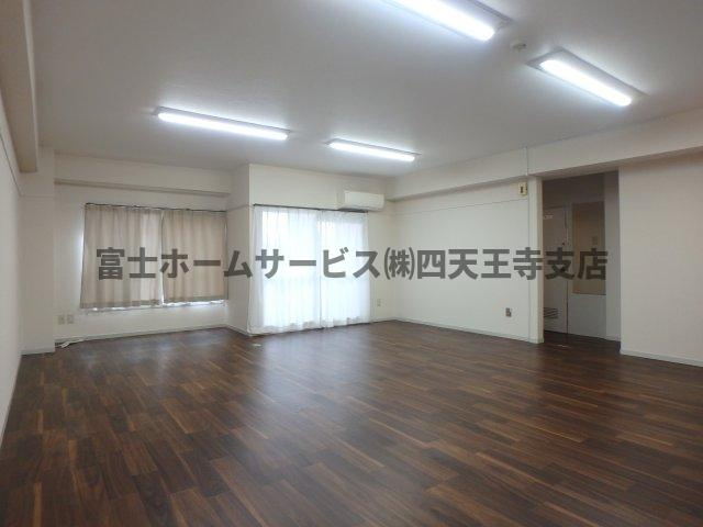 岡田ビルの内装