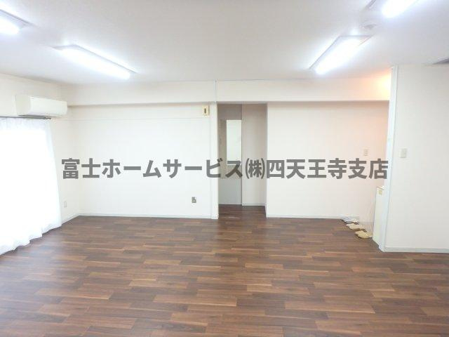 岡田ビルの内装