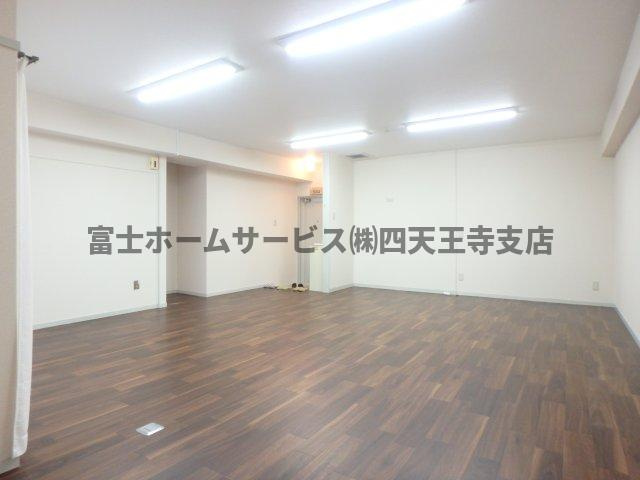 岡田ビルの内装