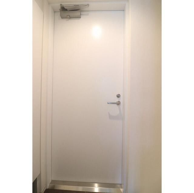 ＴＨＥ　ＲＥＳＩＤＥＮＣＥ　ＤＤＩ　ＮＥＲＩＭＡの玄関