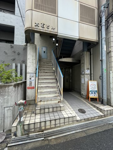 ラグジェリア京町堀のエントランス