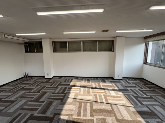 おきつもビルの内装