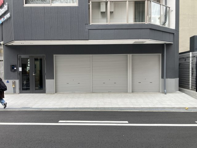 大阪市中央区島之内１丁目の店舗事務所の外観