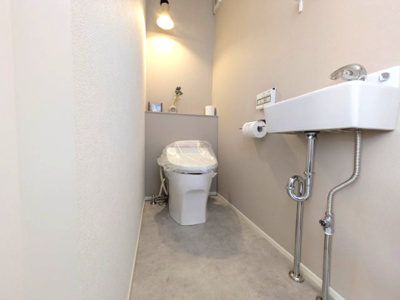 【トイレ】 | 【府中町八幡１】モデルハウス仕様　漆喰と無垢が育む健やかな暮らし。