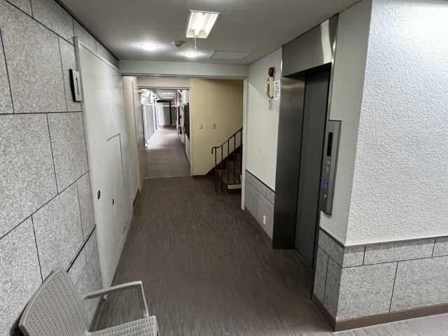 大阪市北区同心１丁目の事務所のロビー