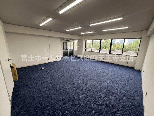 岡田ビルの内装