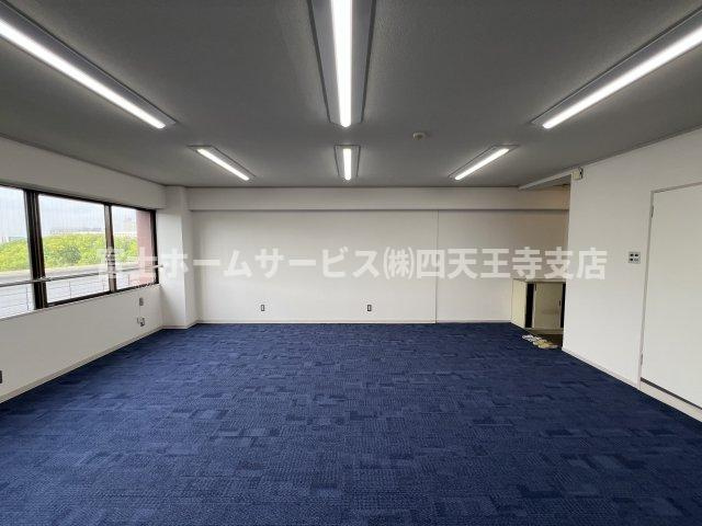 岡田ビルの内装