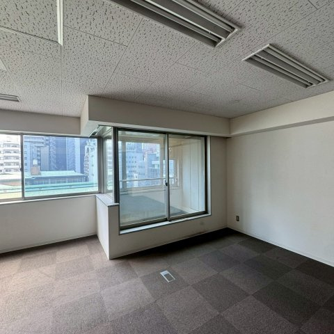 ブルーク長堀橋ビルの内装