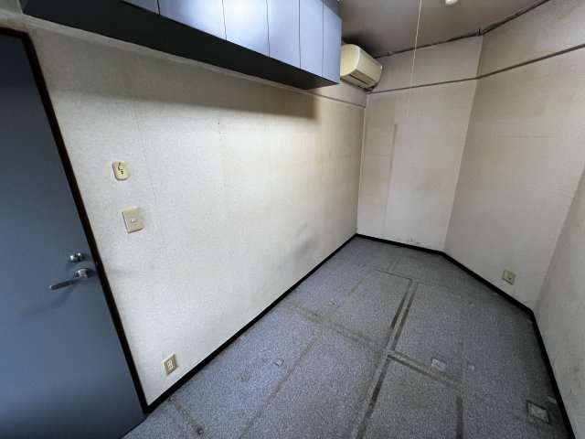 大阪市天王寺区松ケ鼻町の事務所の内装