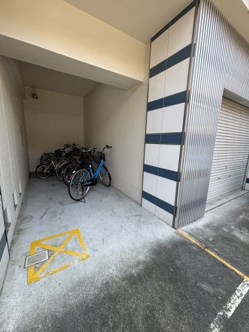 ル・クレール今福の駐車場