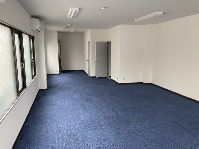 大阪市生野区中川５丁目の店舗事務所の内装