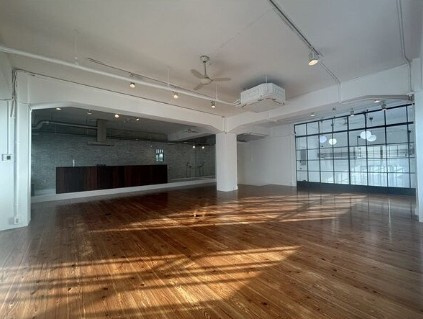 大阪市西区靱本町２丁目の店舗事務所の内装