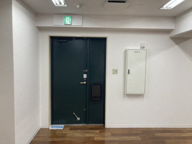 博労町エステートビルの内装