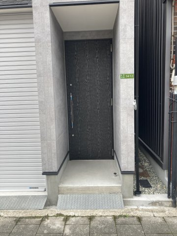 TC新森古市店舗のエントランス