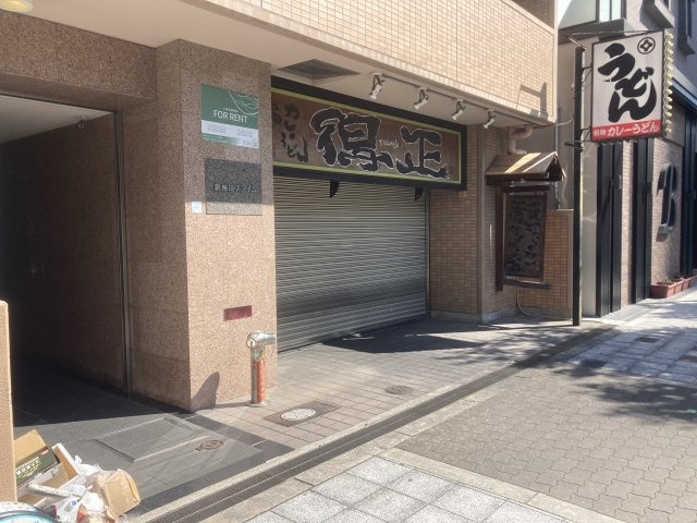 大阪市北区大淀中１丁目の店舗事務所のエントランス