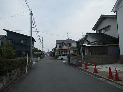【前面道路含む現地写真】 | 広島市佐伯区藤垂園