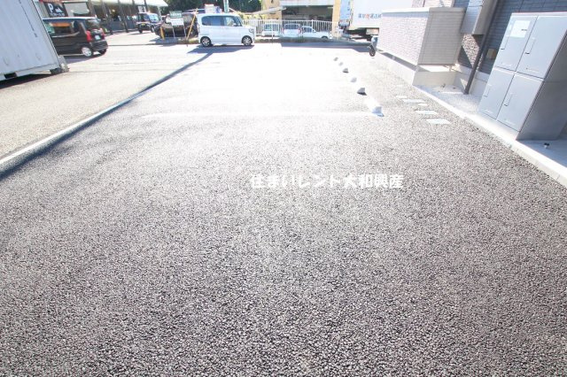リュミエールミナミの駐車場