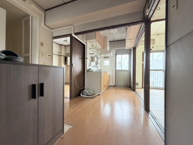大橋西ビルのその他|玄関内側の別角度の写真です。