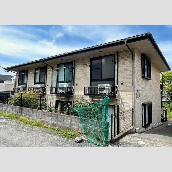 町田市本町田のアパートの外観