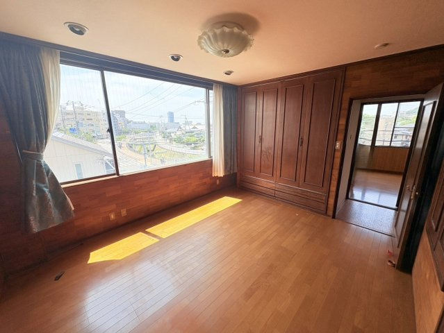 神戸市須磨区宝田町３丁目の洋室|収納箇所の豊富な物件です♪