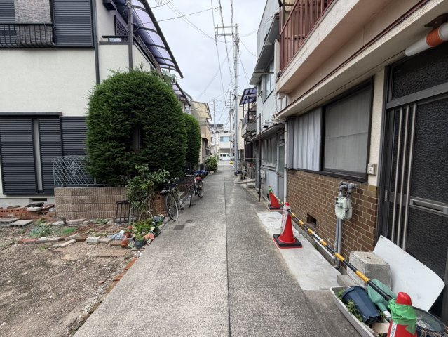 神戸市長田区腕塚町一丁目の前面道路含む現地写真