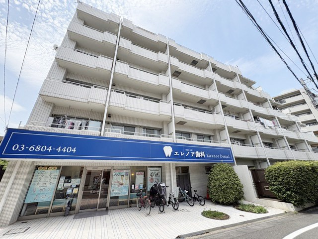 【外観】 | 中銀第2世田谷マンシオン | 手入れの行き届いた外壁やエントランスなど、「見ればわかる」レベルで清潔感を保ったマンションです。築年数を感じさせない姿で皆様をお出迎えします。～即日のご見学可能～　お問合せはお気軽にどうぞ。